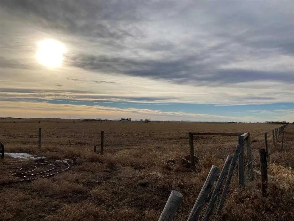 NE-33-6-20-4 Warner County Raymond AB T0K 2S0