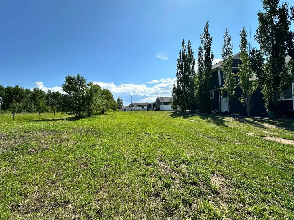1129 17 Street Wainwright AB T9W 1E5