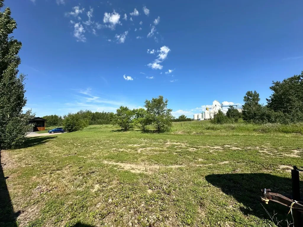 1129 17 Street Wainwright AB T9W 1E5