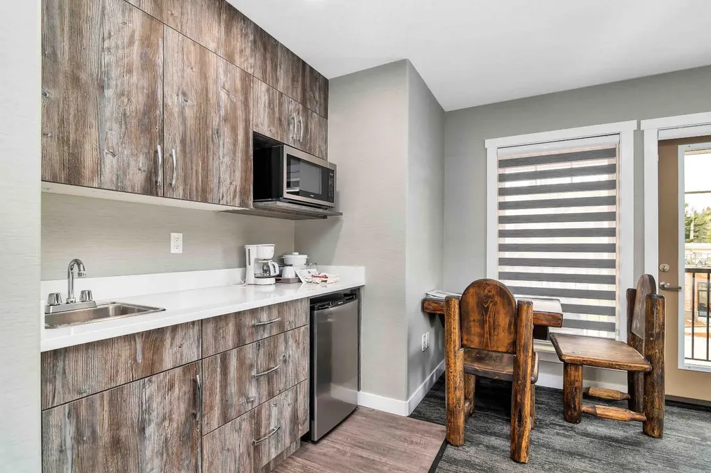 401 4 Street Rural Cypress County AB T0J 1C0