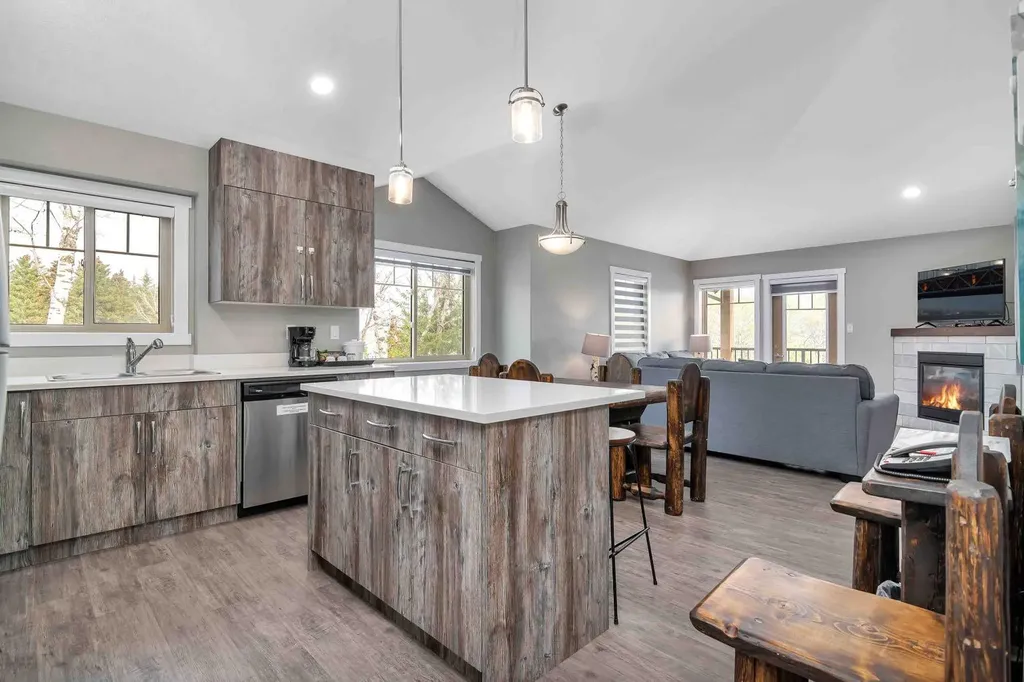 401 4 Street Rural Cypress County AB T0J 1C0
