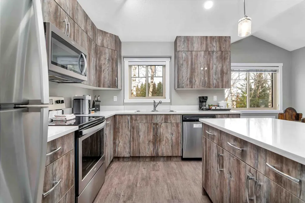 401 4 Street Rural Cypress County AB T0J 1C0