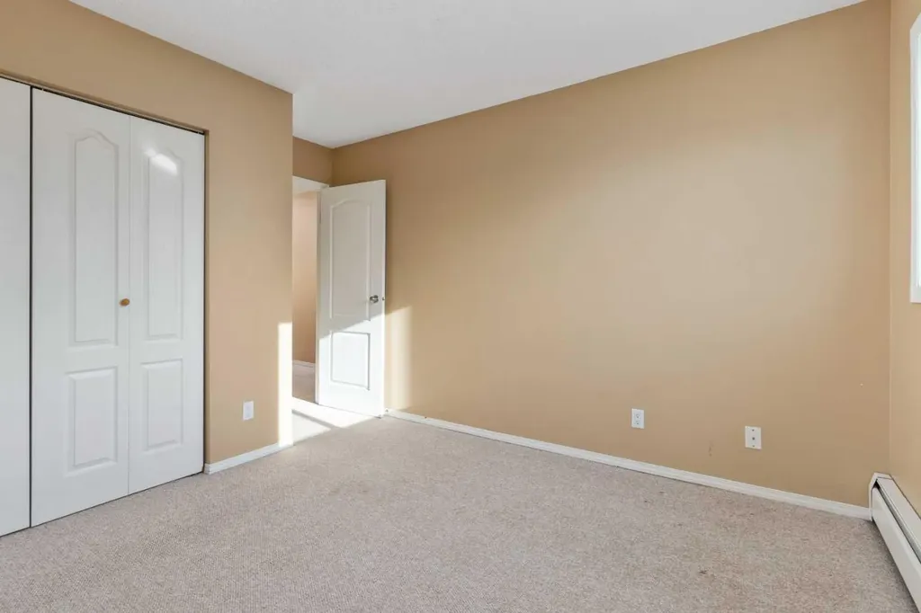 5418 52 Street Camrose AB T4V 4A6