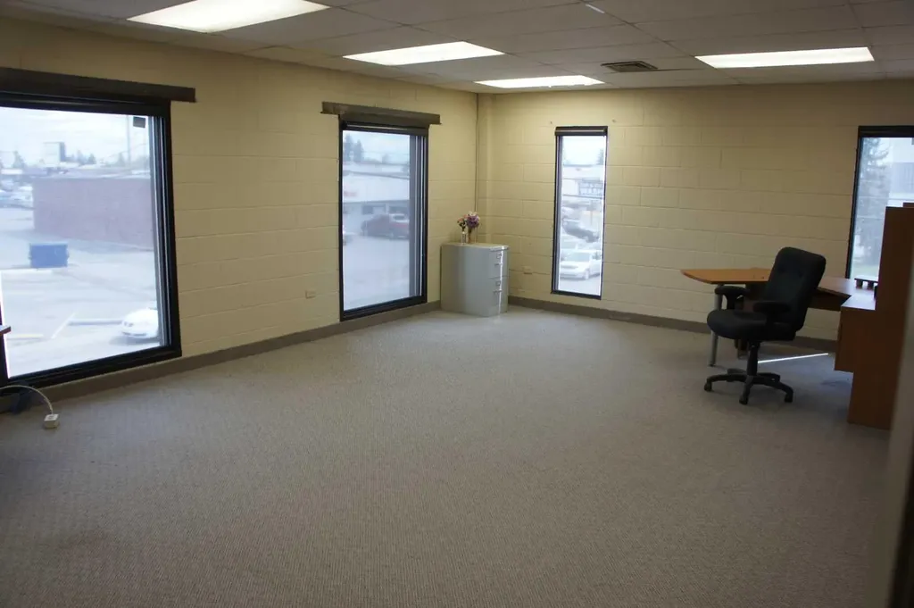 3517 17 Avenue SE Calgary AB T2A 0R5