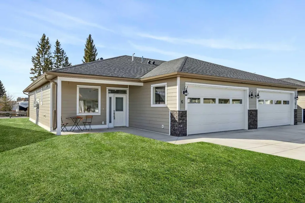 610 4 Avenue SW Sundre AB T0M 1X0