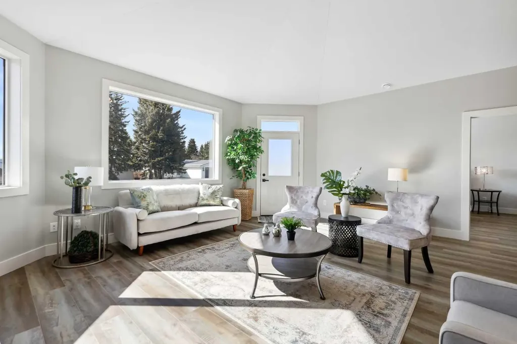610 4 Avenue SW Sundre AB T0M 1X0
