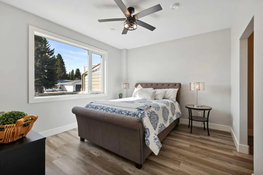 610 4 Avenue SW Sundre AB T0M 1X0