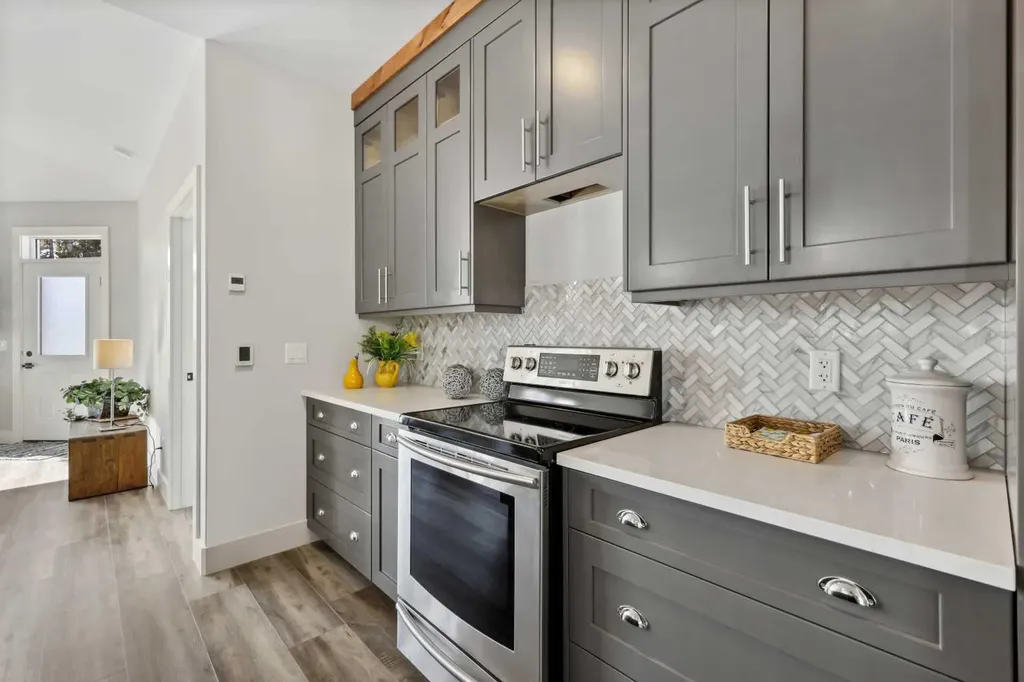 610 4 Avenue SW Sundre AB T0M 1X0