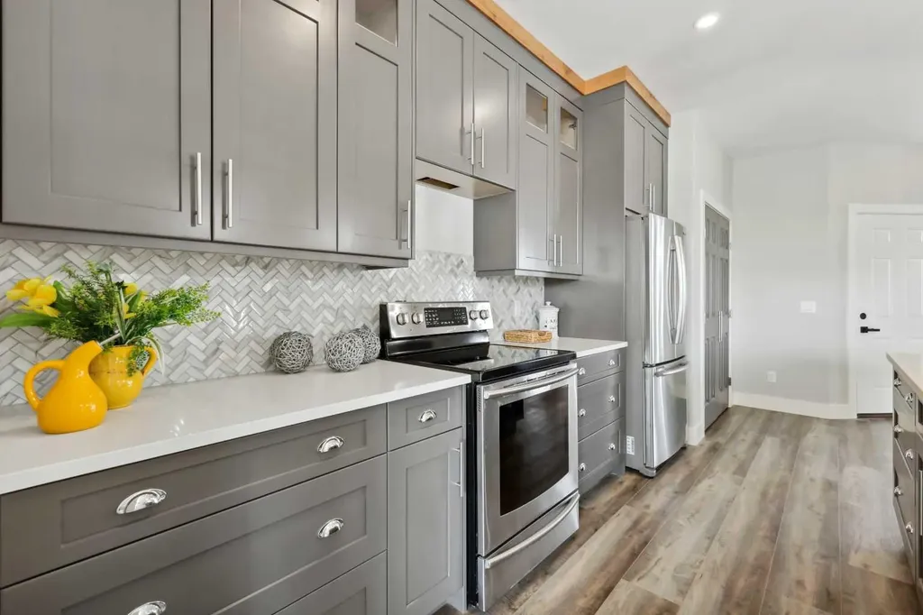 610 4 Avenue SW Sundre AB T0M 1X0