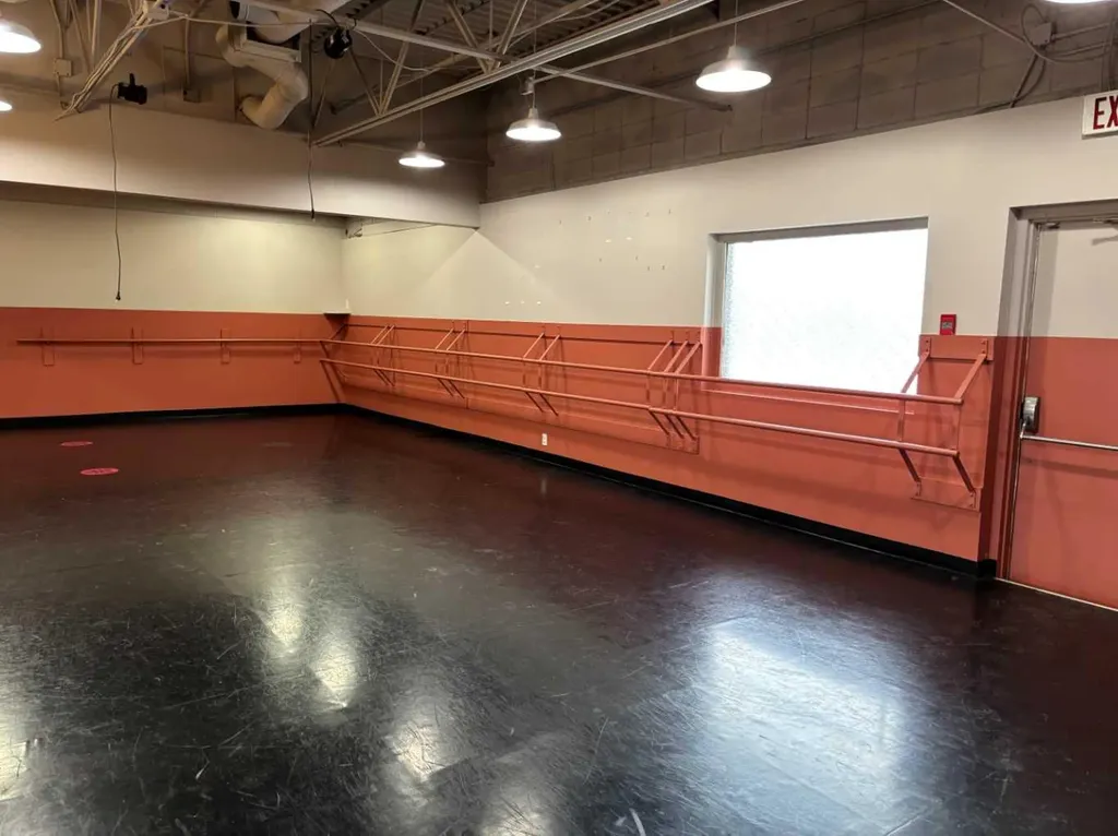 11253 30 Street SW Calgary AB T2W 4N5