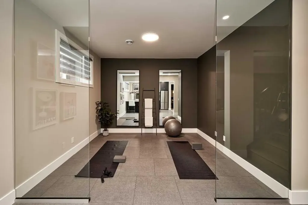233 Rowmont Drive NW Calgary AB T3L2N7
