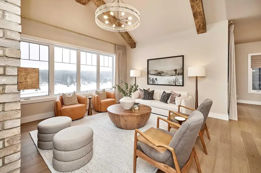 233 Rowmont Drive NW Calgary AB T3L2N7