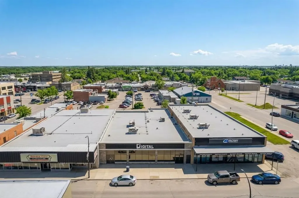 4809 50 Avenue Lloydminster SK S9V 0P6