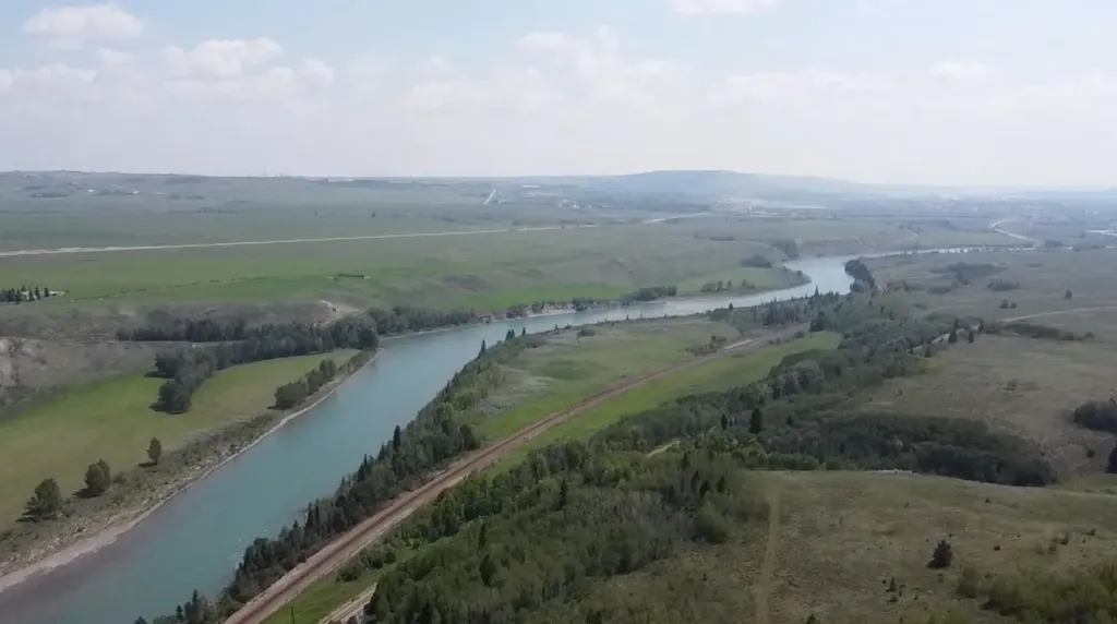 W:5 R:4 T:26 S:7 Q:se &NE,& NW Rural Rocky View County AB T0L1N0