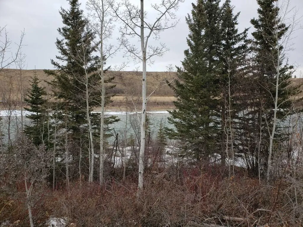 W:5 R:4 T:26 S:7 Q:se &NE,& NW Rural Rocky View County AB T0L1N0