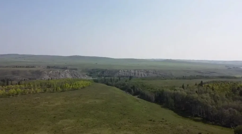 W:5 R:4 T:26 S:7 Q:se &NE,& NW Rural Rocky View County AB T0L1N0