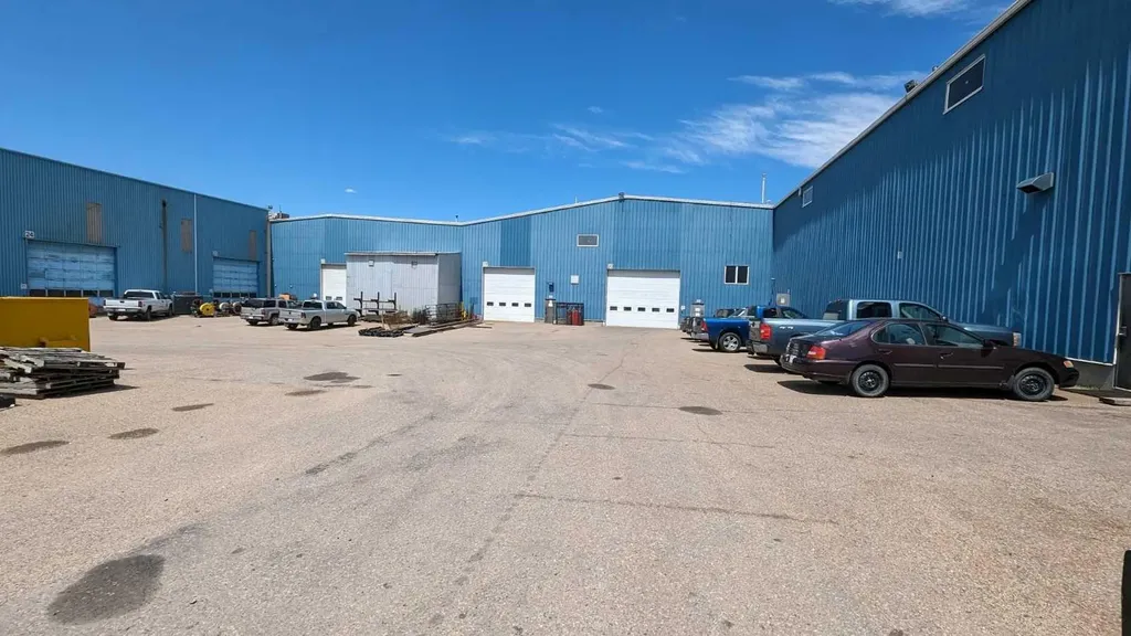 1496 Brier Park Crescent NW Medicine Hat AB T1C1T8