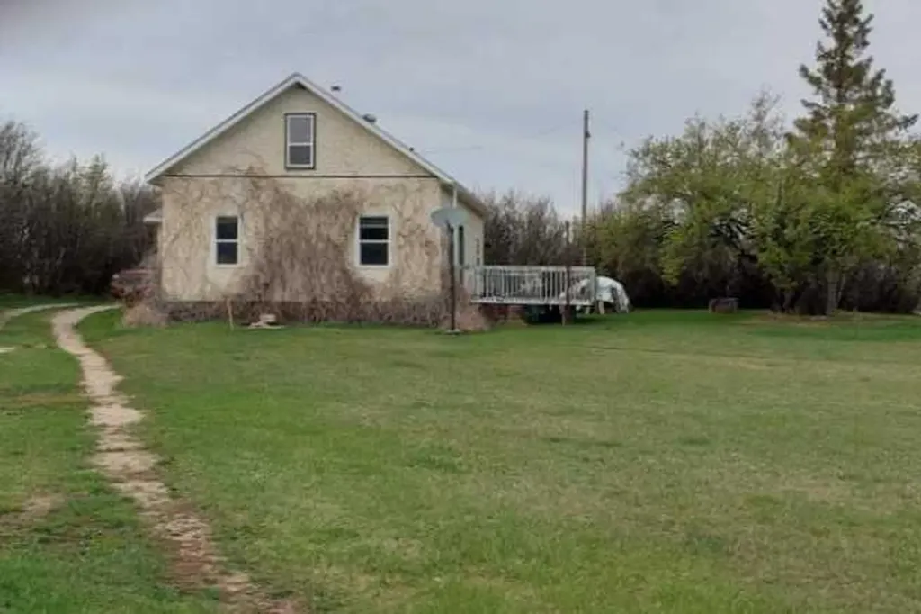 Point Se-28-51-25 W3rd Rural SK S0M 0T0
