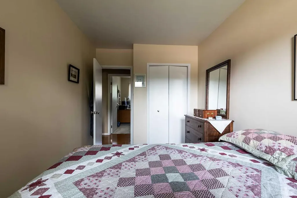 242 11th Street NE Medicine Hat AB T1A 5T2