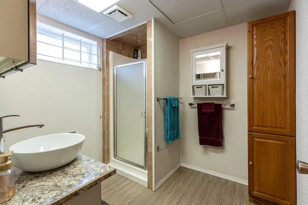 242 11th Street NE Medicine Hat AB T1A 5T2