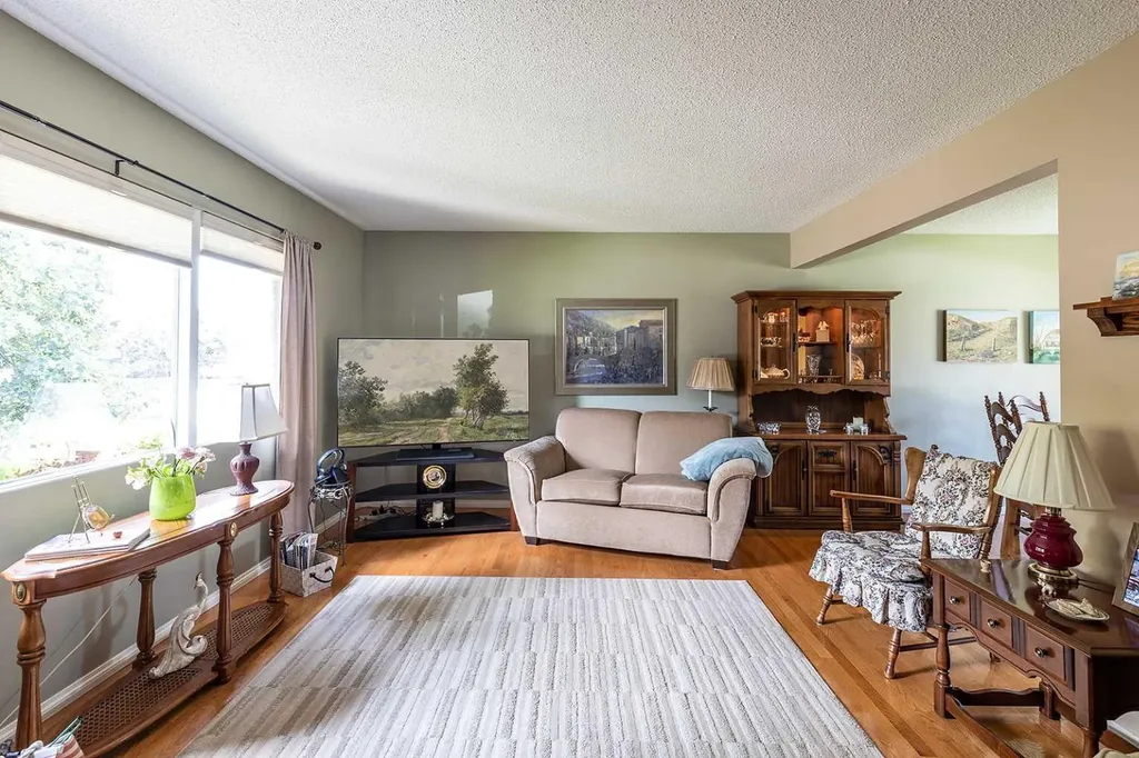 242 11th Street NE Medicine Hat AB T1A 5T2