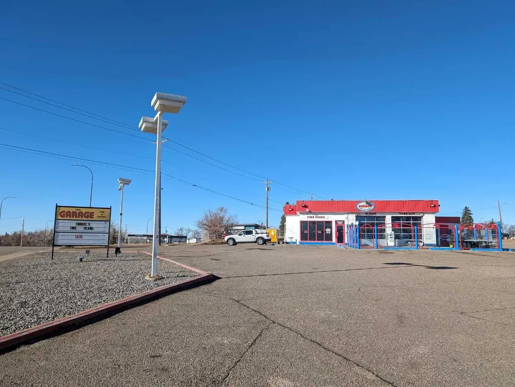 710 Gershaw Drive SW Medicine Hat AB T1A 5C8