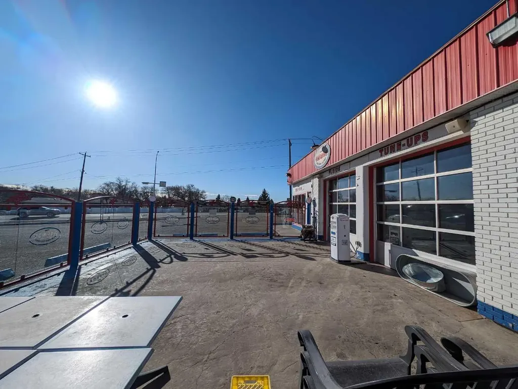 710 Gershaw Drive SW Medicine Hat AB T1A 5C8
