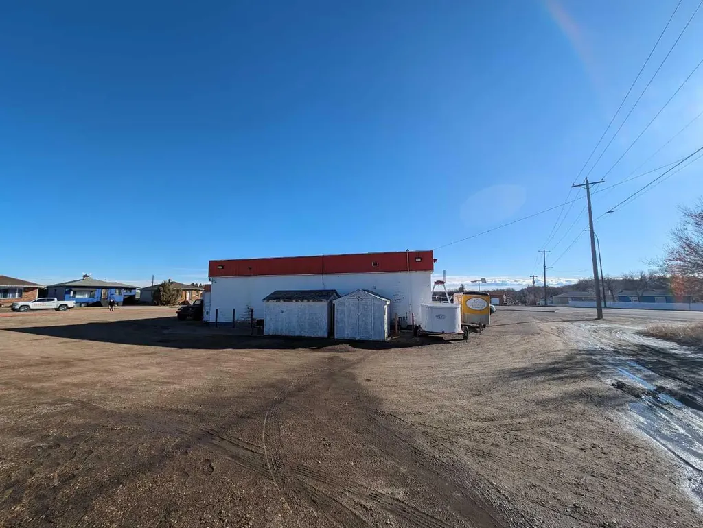 710 Gershaw Drive SW Medicine Hat AB T1A 5C8