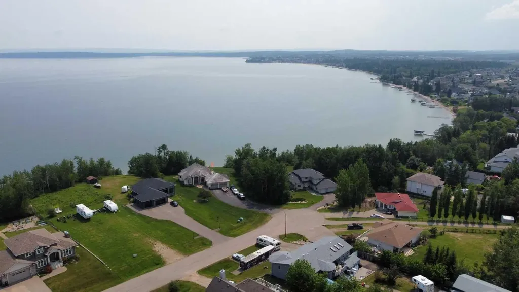 1310 Horseshoe Bay Estates Cold Lake AB T9M 1G8