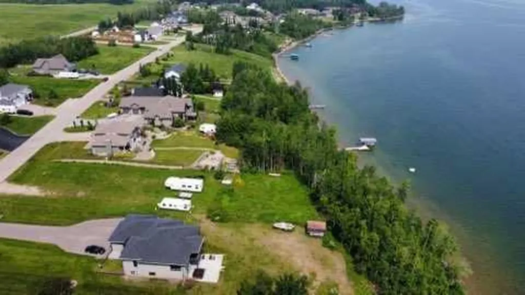 1310 Horseshoe Bay Estates Cold Lake AB T9M 1G8
