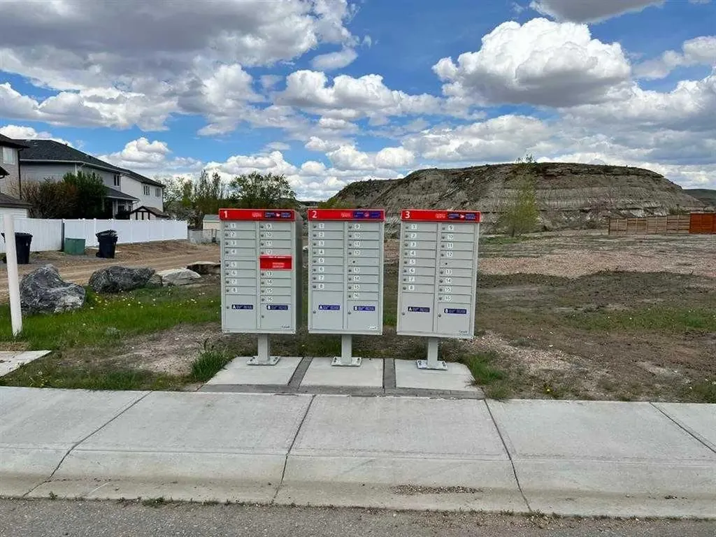 176 10 Avenue SE Drumheller AB T0J 0Y6