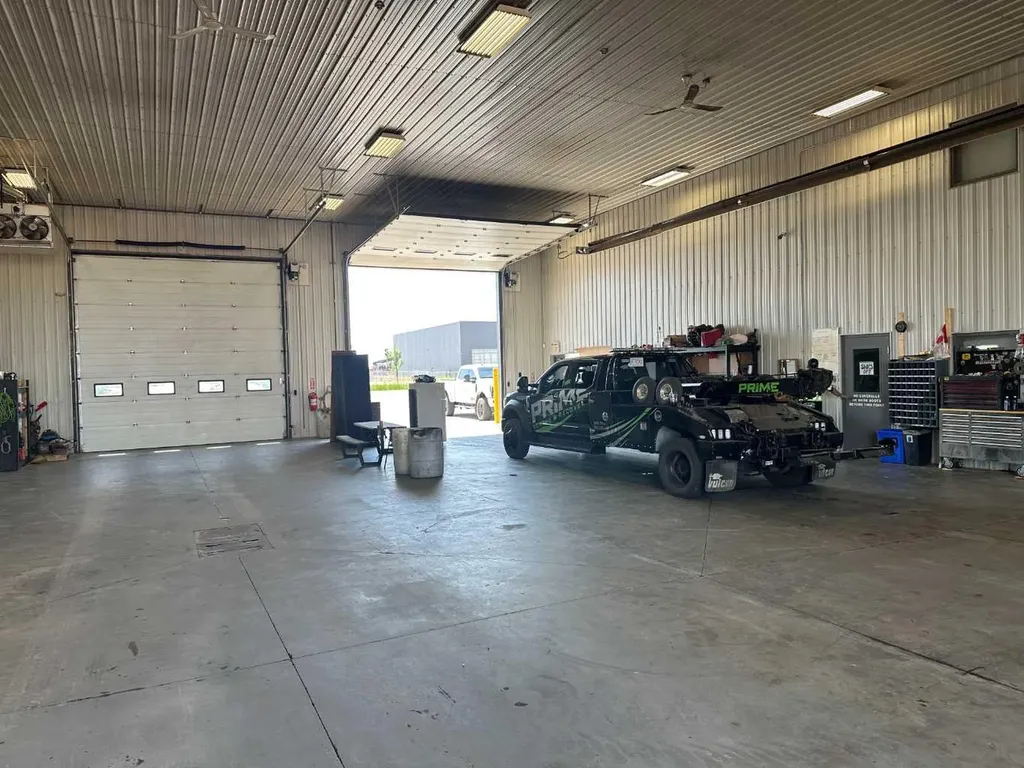 9020 150 Avenue Grande Prairie AB T8X 0E8