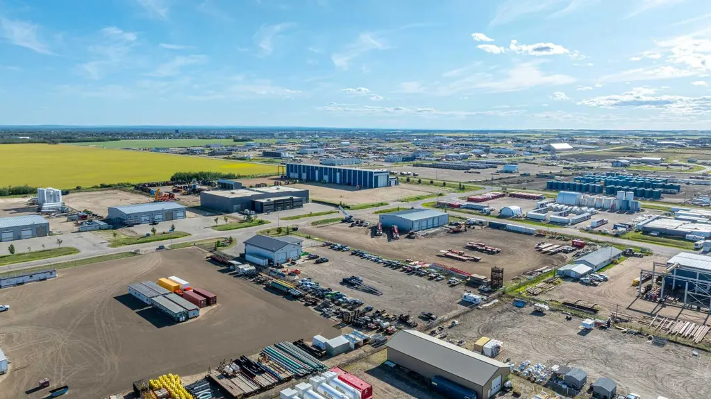9020 150 Avenue Grande Prairie AB T8X 0E8