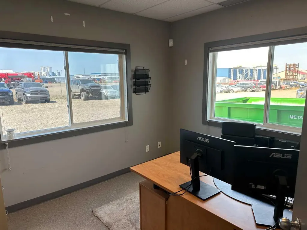 9020 150 Avenue Grande Prairie AB T8X 0E8