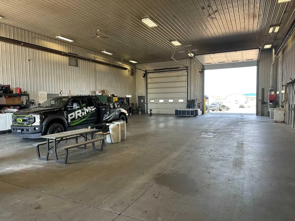 9020 150 Avenue Grande Prairie AB T8X 0E8