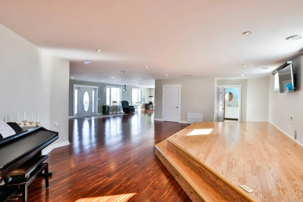 328 Railway Avenue Travers AB T0L 1G0