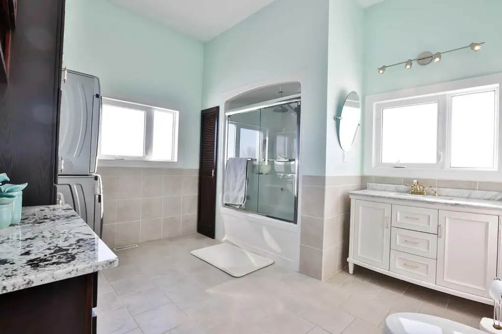 328 Railway Avenue Travers AB T0L 1G0