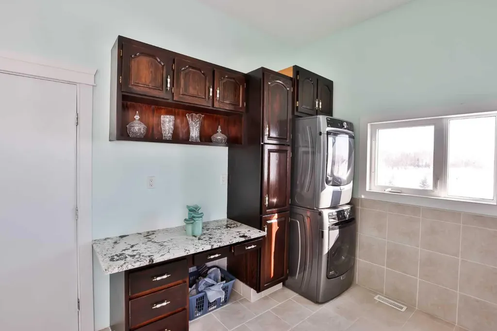 328 Railway Avenue Travers AB T0L 1G0