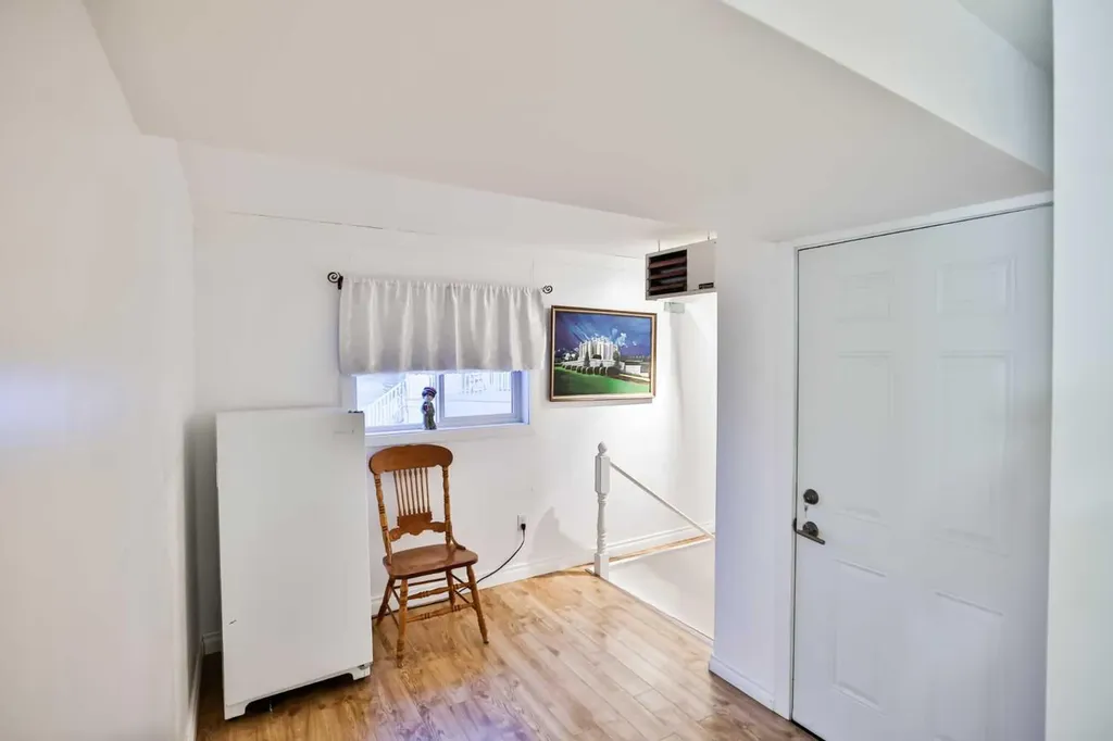 328 Railway Avenue Travers AB T0L 1G0