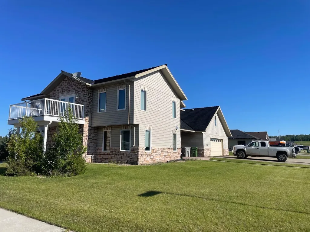 1506 42 Street Edson AB T7E 0A5