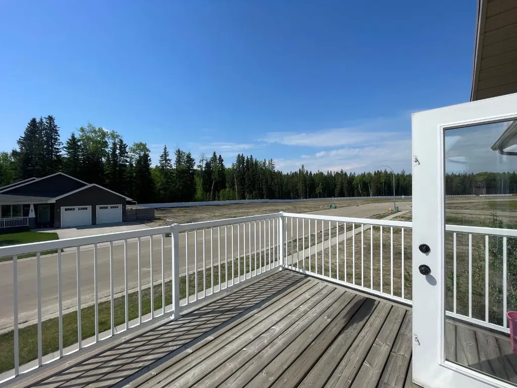 1506 42 Street Edson AB T7E 0A5