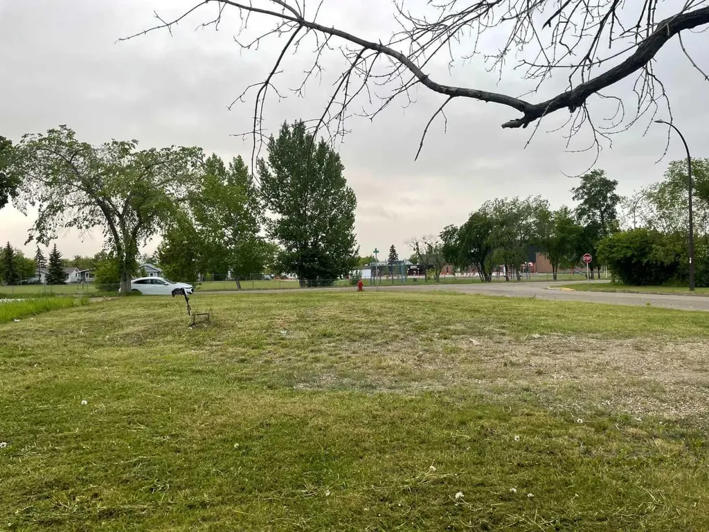 11132 105 Avenue E Fairview AB T0H 1L0