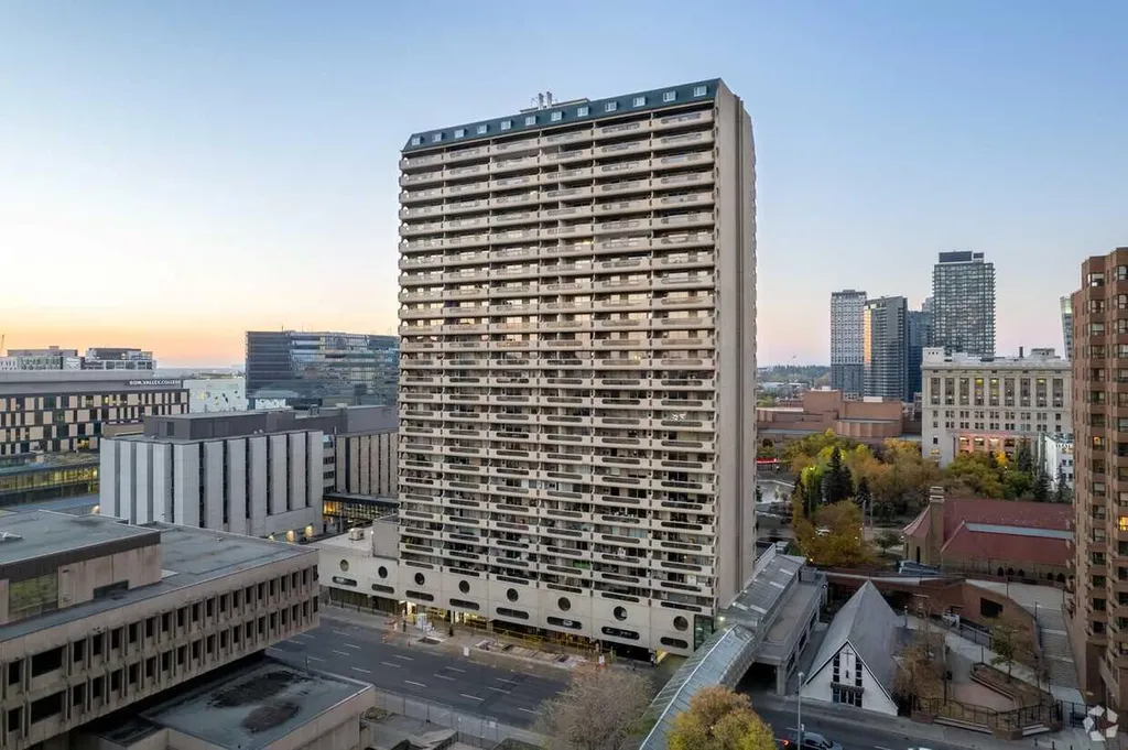 221 6 Avenue SE Calgary AB T2G 4Z9
