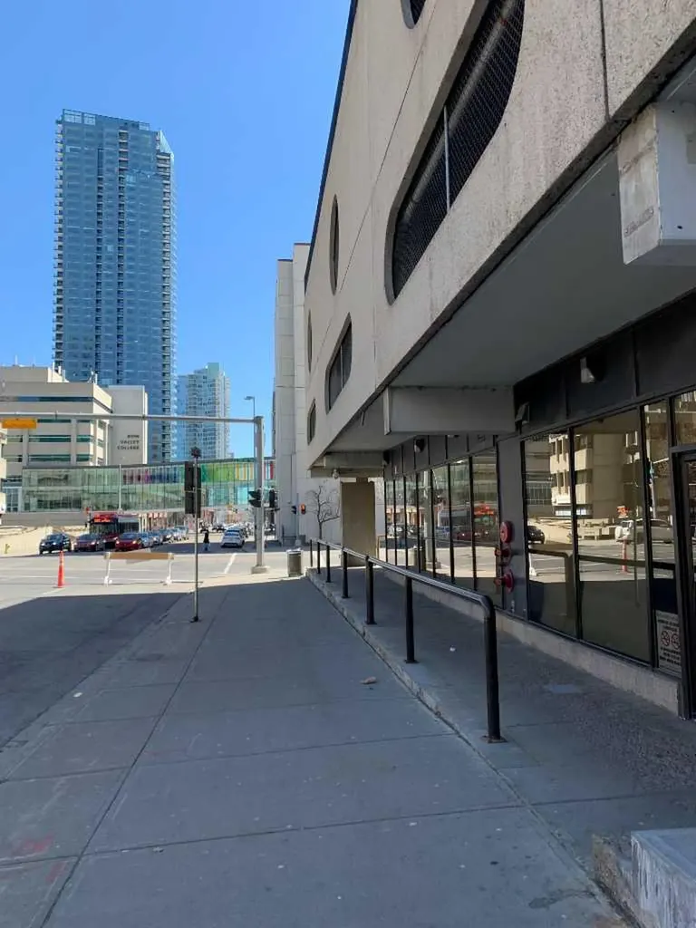 221 6 Avenue SE Calgary AB T2G 4Z9