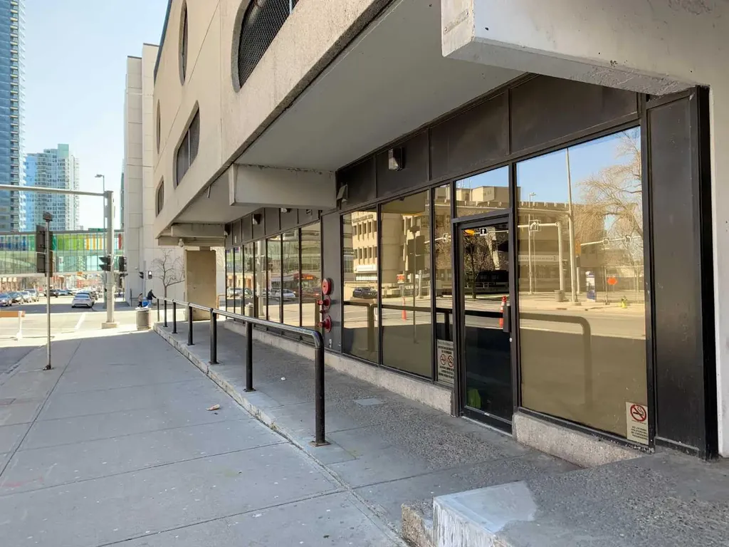 221 6 Avenue SE Calgary AB T2G 4Z9