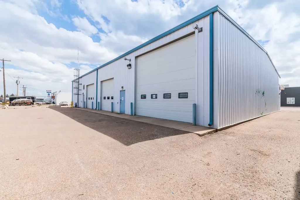 662 16 Street SW Medicine Hat AB T1A 4X1