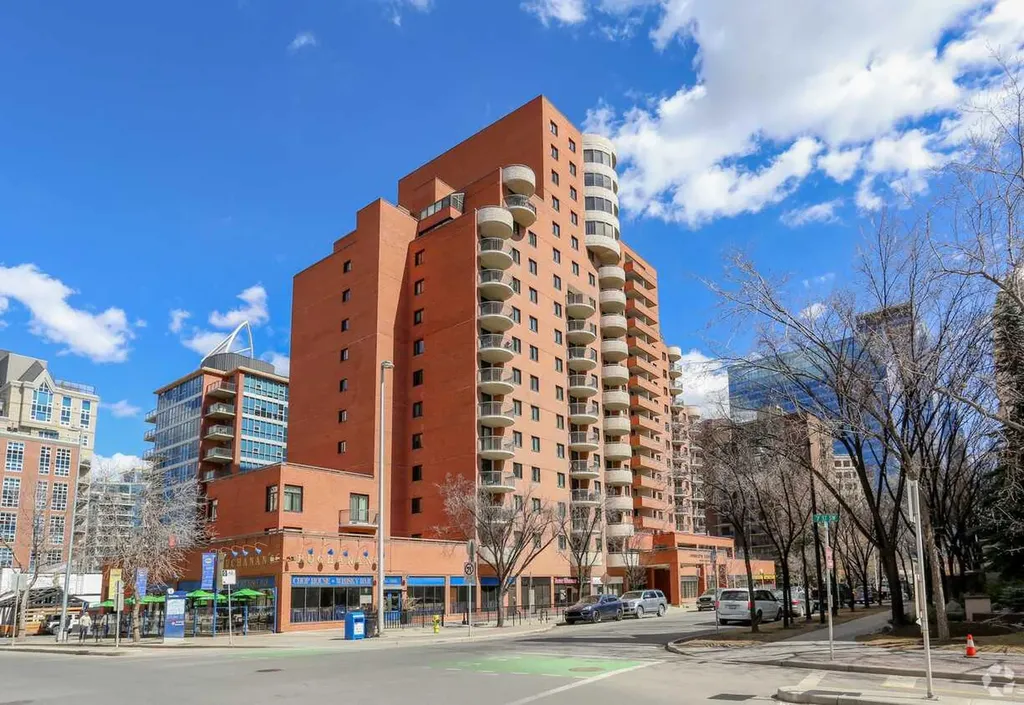 738 3rd Avenue SW Calgary AB T2P 0G7