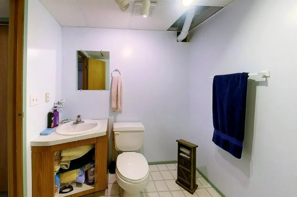 5114 49 Avenue Robb AB T0E 1X0