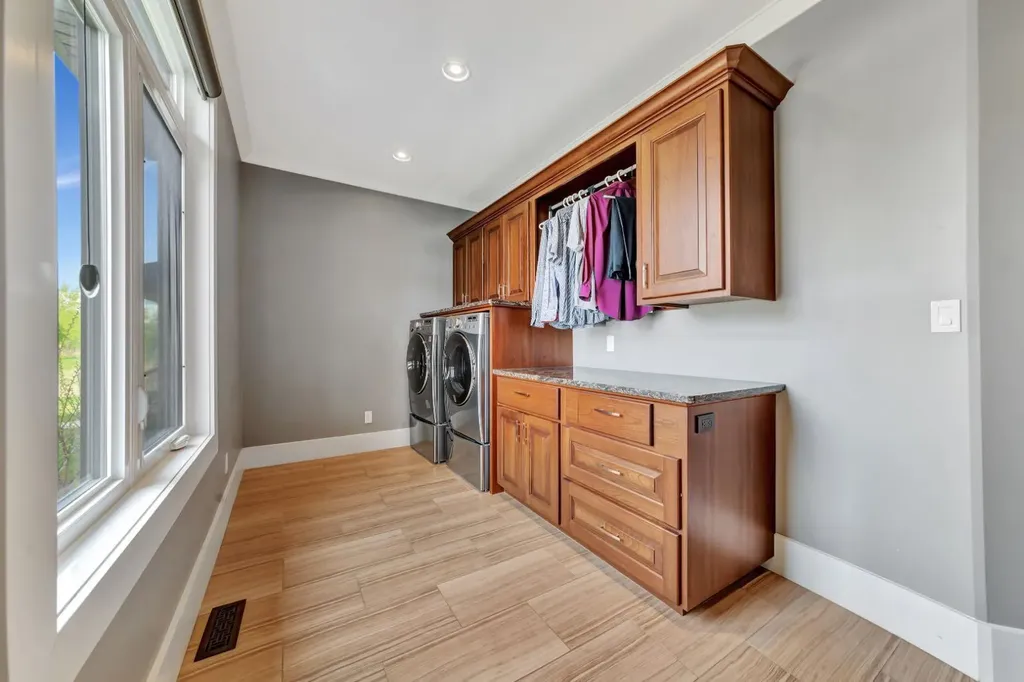 1125 16 Street Wainwright AB T9W 1E5