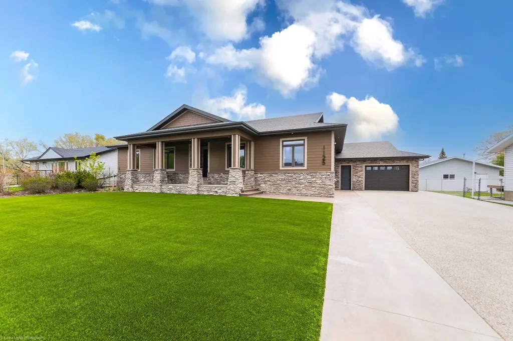 1125 16 Street Wainwright AB T9W 1E5